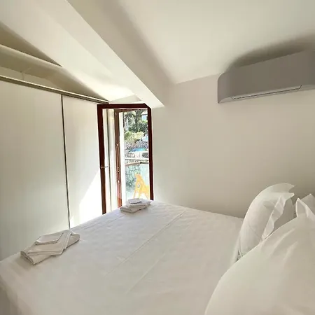 Dinka Jelsa (Hvar)